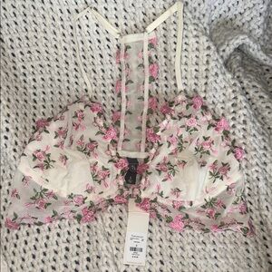 NWT Francesca’s Floral Lace Bralette
